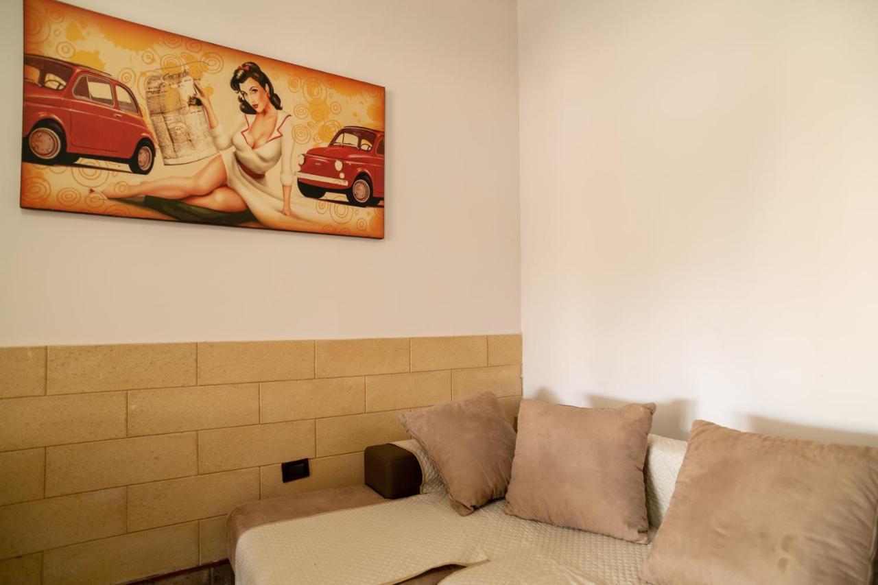 La Casa Di Luca - By Host4U Lägenhet Pulsano Exteriör bild